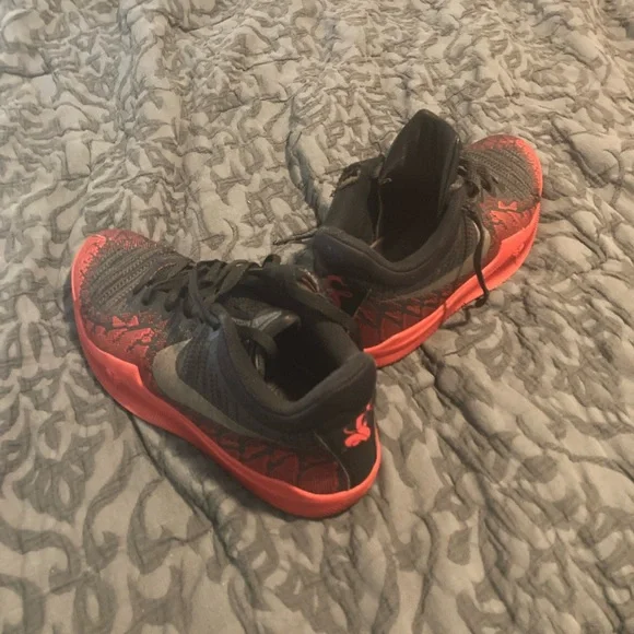 Kobe sneakers - Picture 8 of 8